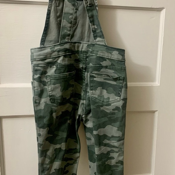 Camo overalls big girl size 6 - Picture 2 of 6